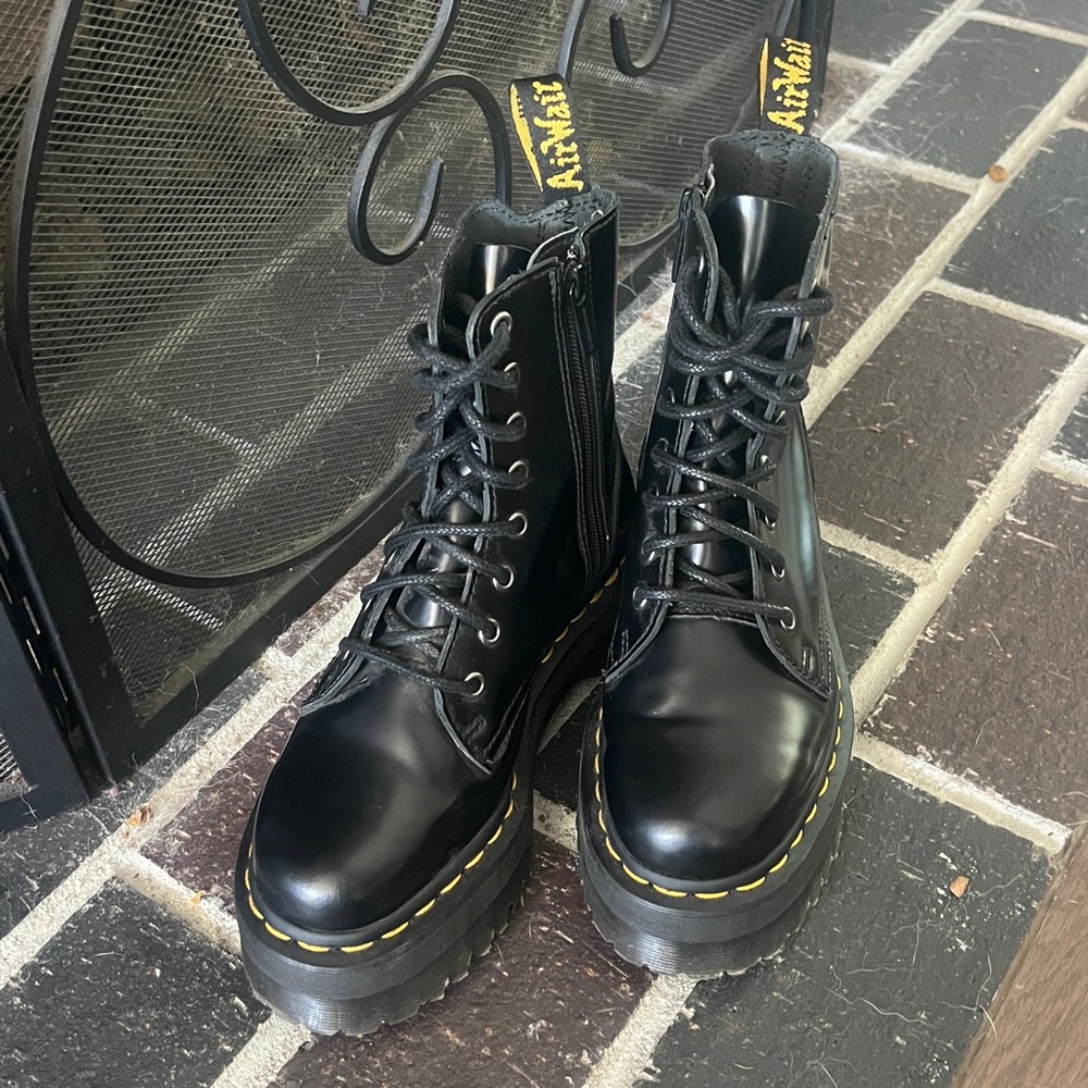 Dr. Martens Jadon Platforms - Picture 3 of 17